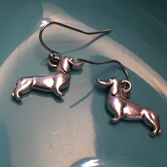 Daschund dangling earrings - Picture 5 of 6